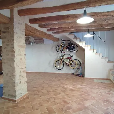 Holiday home Cal Serraller Miravet